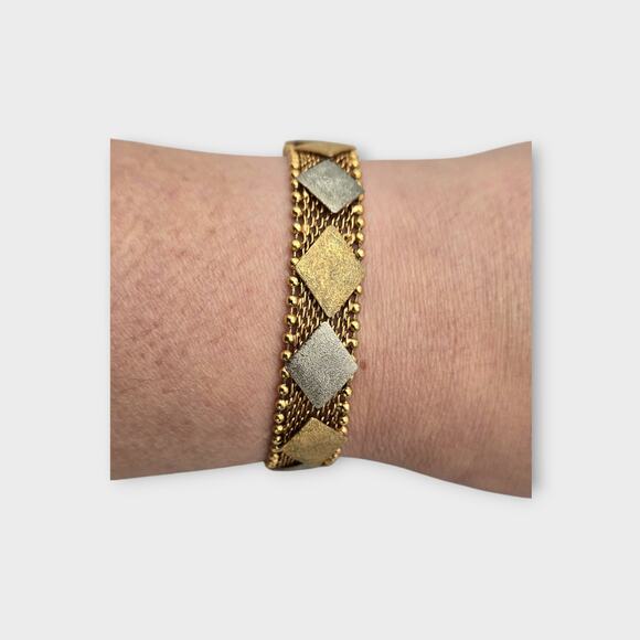 Vintage Gold Tone Mesh Bracelet with Diamond-Shape Accents - Picture 3 of 7